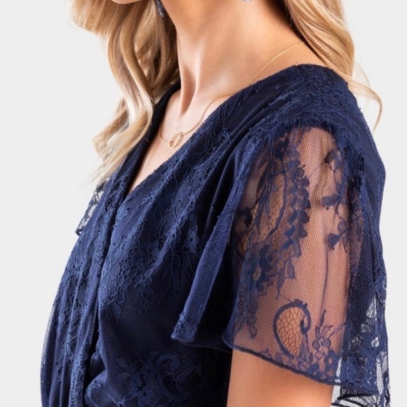 Francesca’s Navy Lace Shabby Chic Flutter Sleeve Keyhole Romper Size Small - Picture 3 of 16